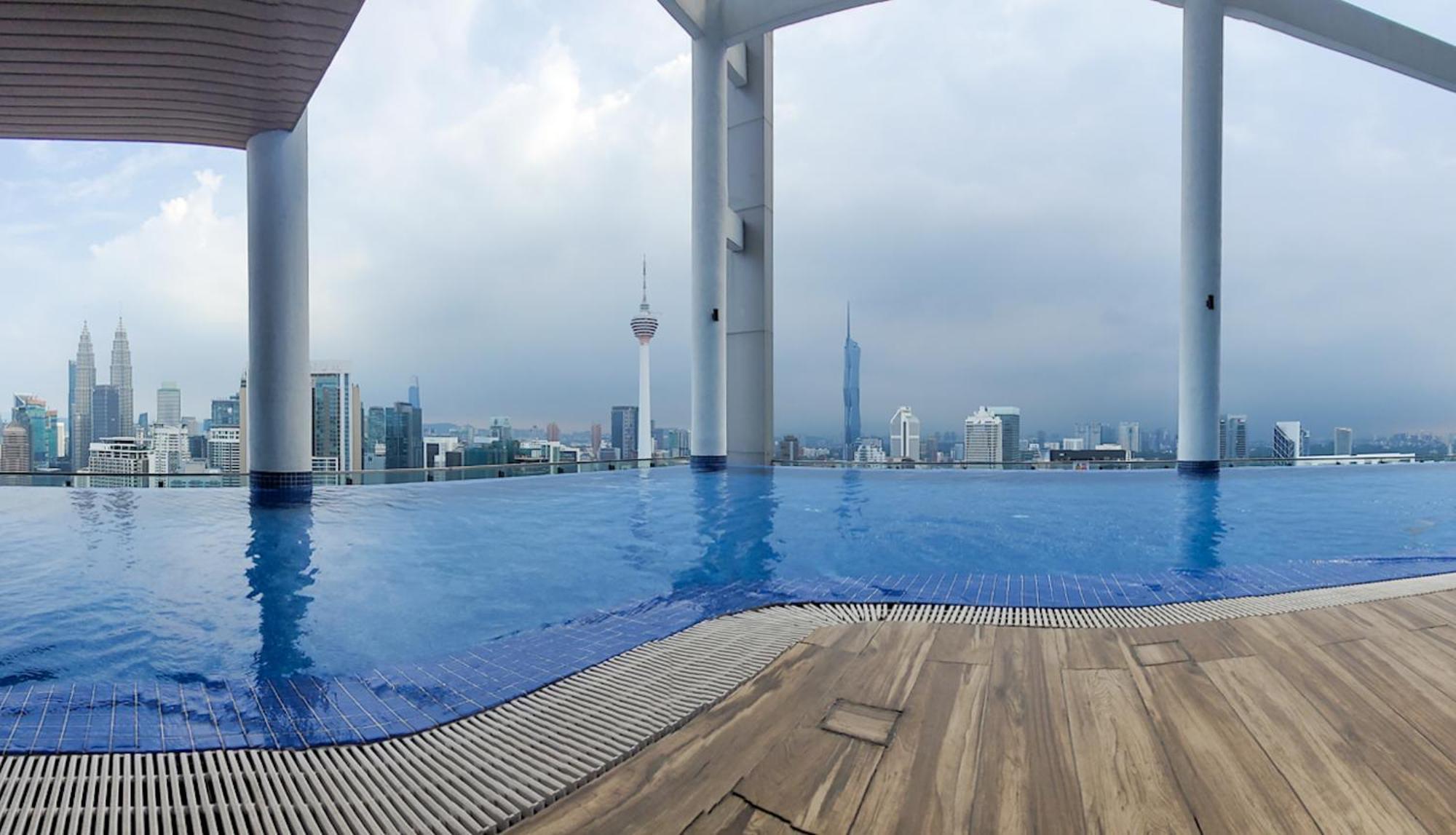 Appartamento C14B Modern Infinity Pool Klcc Balcony View Kuala Lumpur Esterno foto